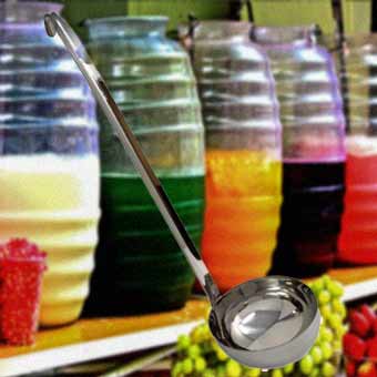cucharon para servir aguas frescas mexicanas